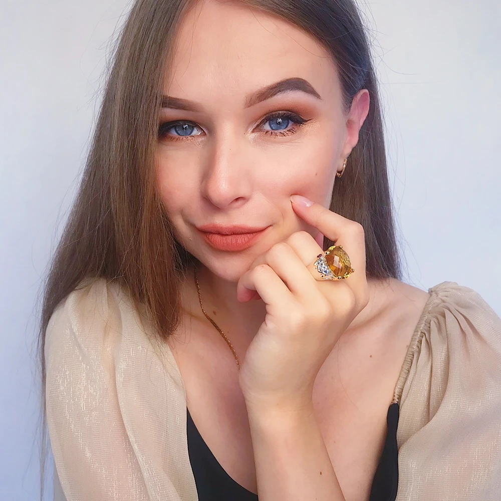 Kopen DreamCarnival 1989 Nieuwe Aankomen Crown Look Vrouwen Trouwringen Kussen Cut Zirkoon Grote Zilver Goud Kleur Elegante Sieraden WA11717