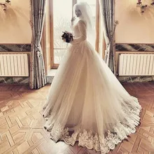 Elegant Long Sleeves Lace Hijab Wedding Dress Applique Beads High Neck Islamic Muslim Bridal Gowns Robe De Mariage