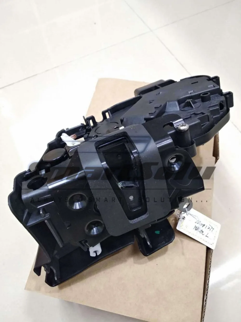 Free Shipping Lr011302 Lr072414 New Rear Right Car Door Latch