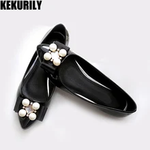 Женская обувь на плоской подошве; лоферы с жемчугом; обувь из лакированной кожи с острым носком; шлёпанцы с бантом и стразами; большие размеры; Черный, абрикосовый, серый, розовый, красный