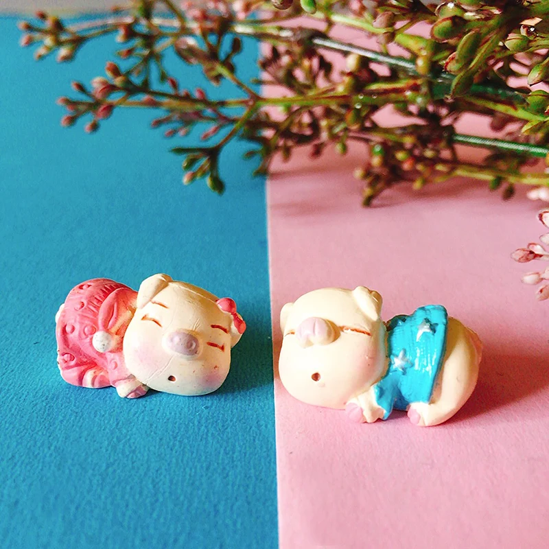 

2Pcs/sleeping pig/lovely animal/fairy garden gnome/moss terrarium decor/crafts/bonsai/figurine/home table decor/DIY supplies