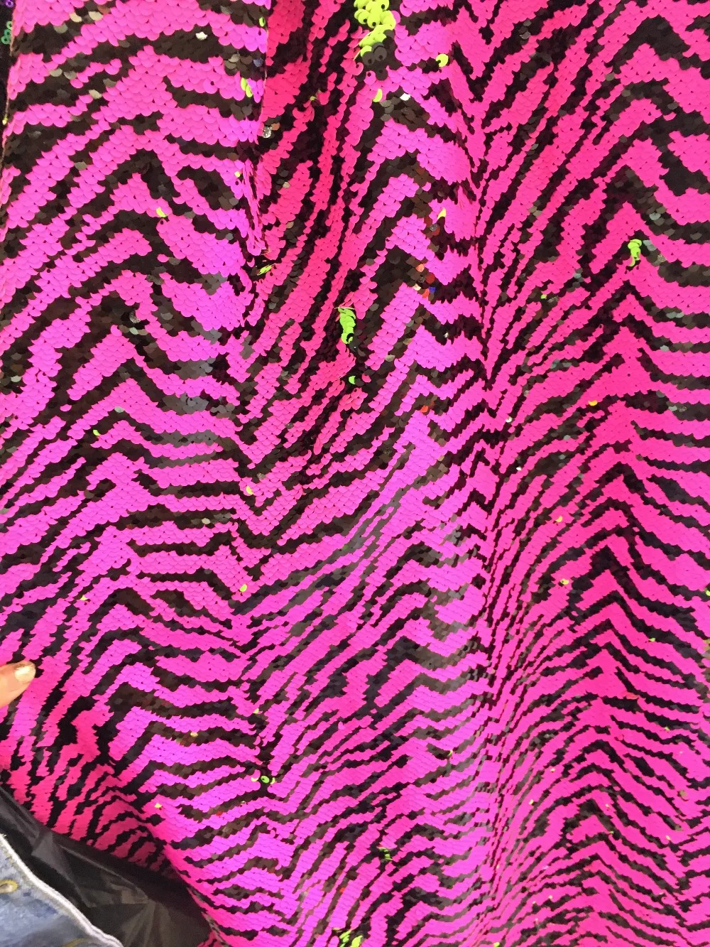 

5yards/pcs high quality African sequins lace fabric lace fabric with sequins for attractive dress SU-J19103