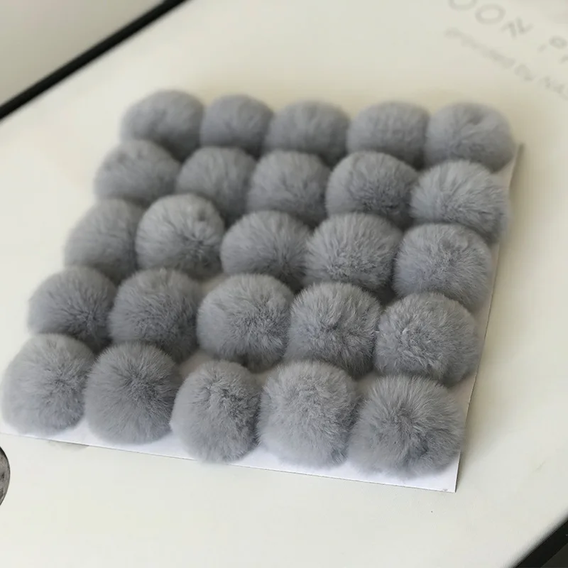 25pcs a lot wholesale 6cm real rex rabbit pom pom fur ball DIY accessories hat glove hair key chain party accessories fluffy fur - Цвет: light grey