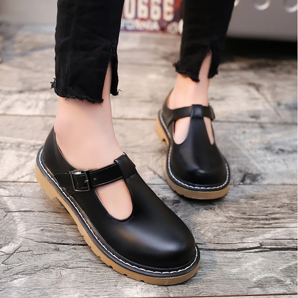 

2019 New Fashion Shoes Womens Retro Belt Buckle Low Heeled Round Toe Shoe Leather Shoes Female Casual Leather Shoes