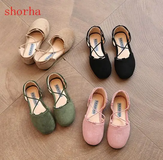 

2018 spring new children's fashion casual shoes girls leather shoes Korean ankle wrap cross kids princess student half sandals