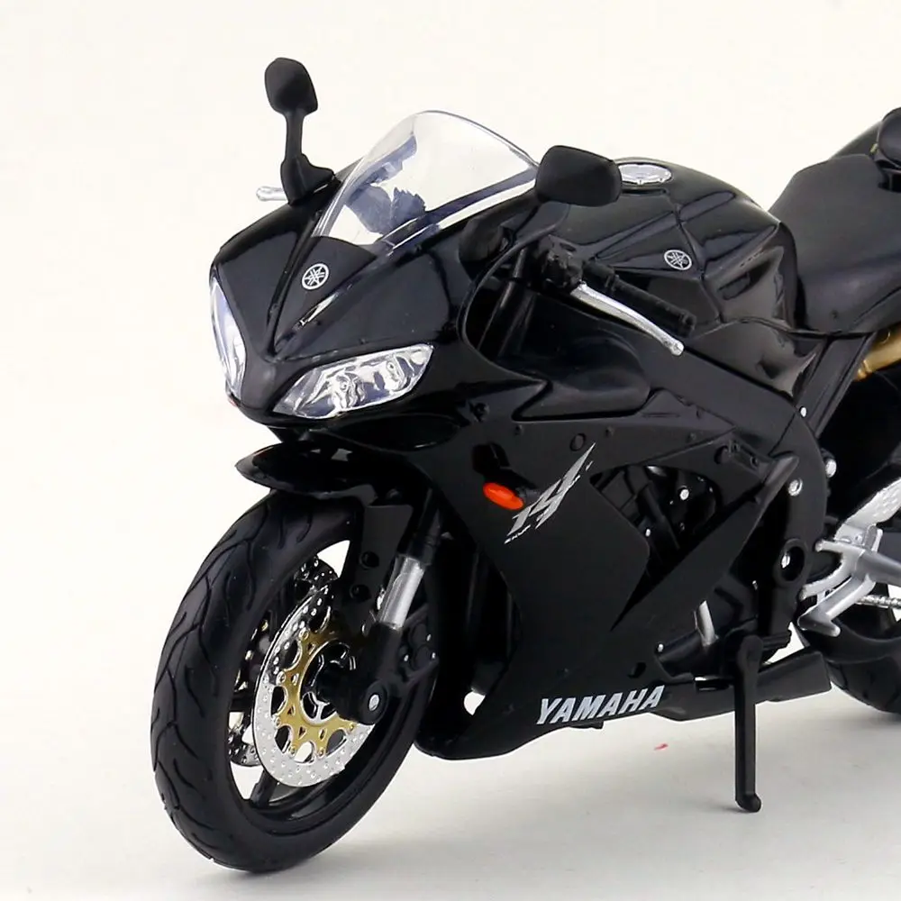 Yamaha YZF-R1 (5)