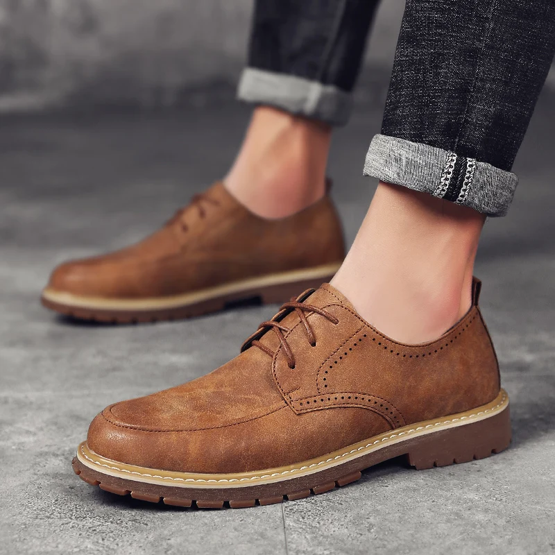 

CIMIM New Spring British Men Leather Shoes Lace-up Black Brown Men Soft Breathable Brogue Shoes Platform Fashion Shoes For Men