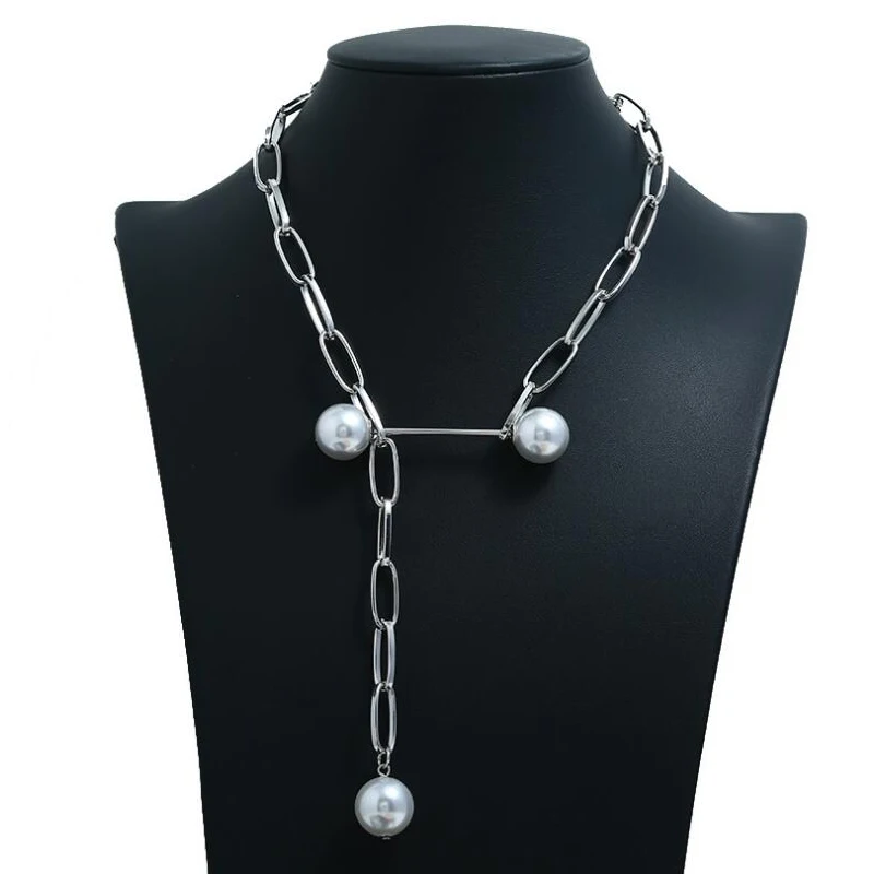 

vintage Cool wind necklace web celebrity punk style pearl necklace sweater metal chain exaggerated personality bouncing necklace