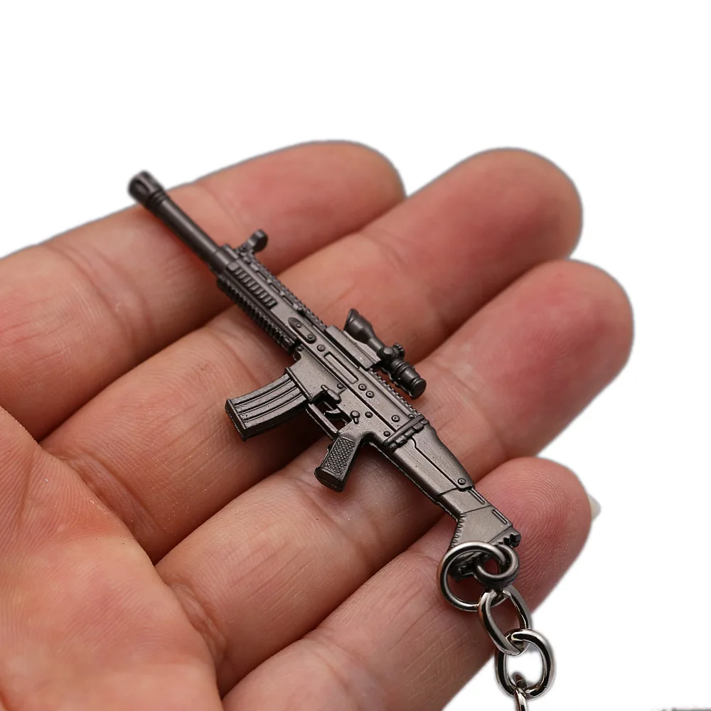 Горячая игра 16 видов стилей PUBG CS GO брелоки в виде оружия AK47 пистолет Модель 98 к снайперская винтовка брелок для мужчин Подарки Сувениры 6 см - Цвет: 10