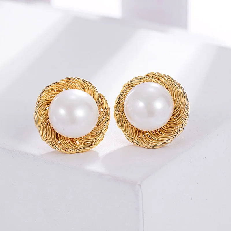 

Female Stud Earrings Fashion Jewelry Designer Brand Pearl Brincos Bijoux Fashionable Girls Party/Birthday Ear Nails Wholesale