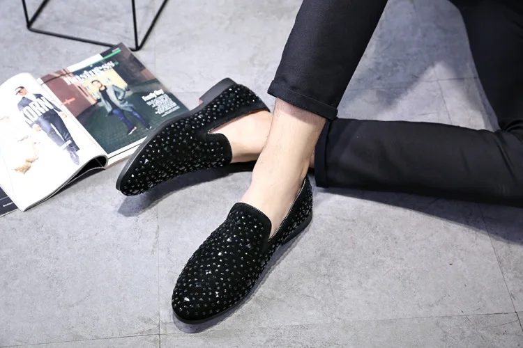 Модные Мужские модельные туфли в британском стиле с блестящими стразами, обувь для выпускного вечера, модная официальная обувь для мужчин, лоферы Sapato Social
