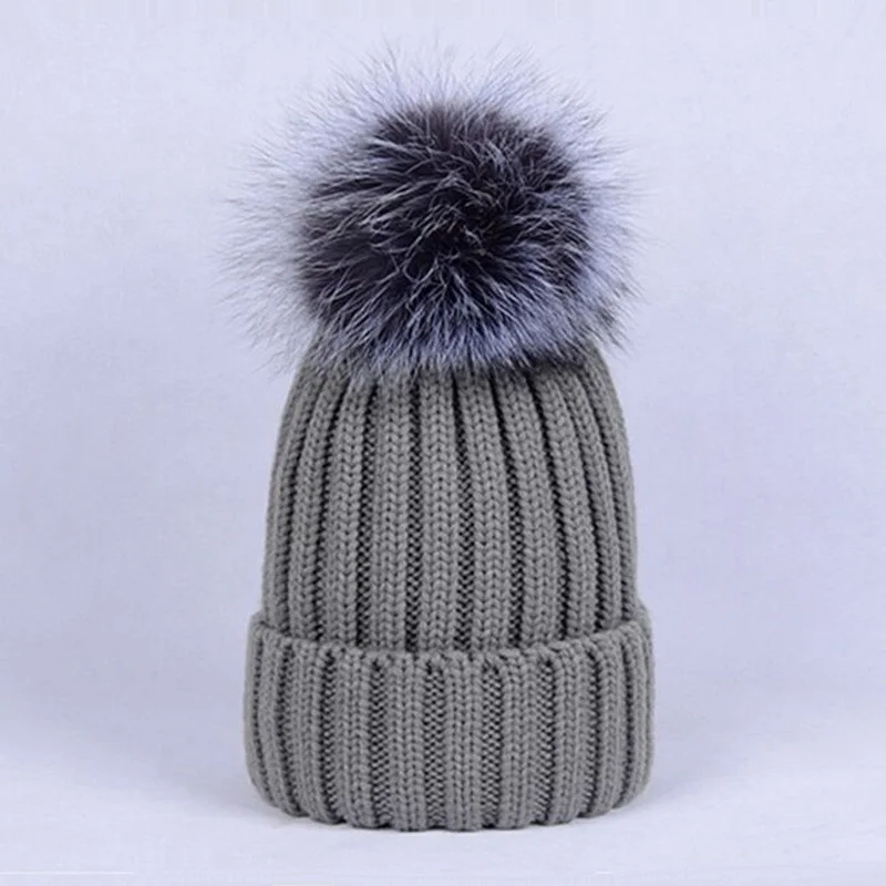 Дешево оптом настоящий Съемная Silver Fox Мех ЖИВОТНЫХ вязаная шапка Для женщин Повседневное Мех животных мяч зима Вязание шапочки Skullies шапки