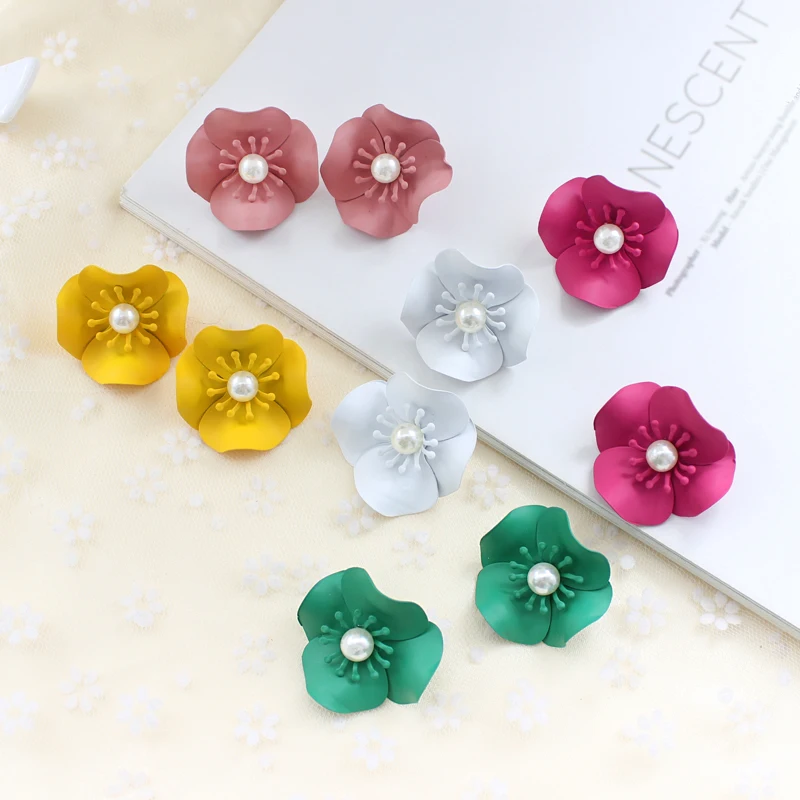 

Five Colors Flowers Big Petals Earrings For Women Girls For Summer Vacation Korean Kim Hyun-A Style Accessories Kolczyki Jewelry