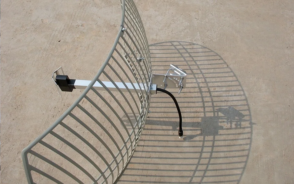 20dBi Outdoor Grib Antenna 2G 3G CDMA UMTS 1800mhz