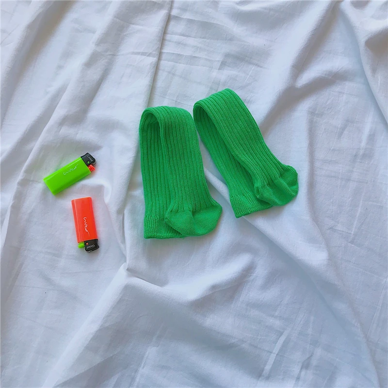 Детские носки; хлопковые детские короткие носки; однотонные флуоресцентные модные носки; забавная Милая одежда для малышей; Дышащие носки без пятки - Цвет: Green 30CM