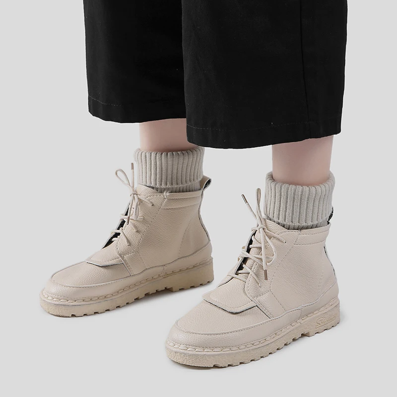 beige knitted boots