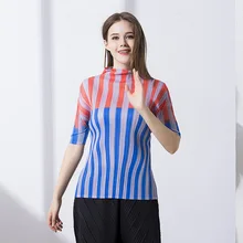 Футболка с короткими рукавами Женская Полосатая Европейская и американская Женская Одежда Новая Европейская станция морщин топы. miyake плиссированные