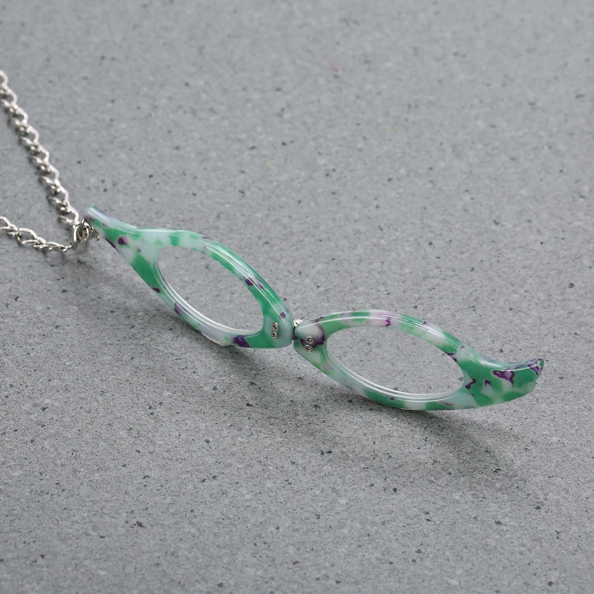 Shellhard Colorful Frame Necklace Vintage Folding Reading Glasses Chain Pendant Reader Necklace For Older Women Men Jewelry +2.0