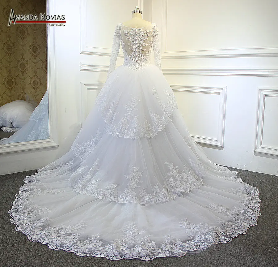 

Amazing Lace Customer Made Corset Unique Back Wedding Dress With Removable Train 2017