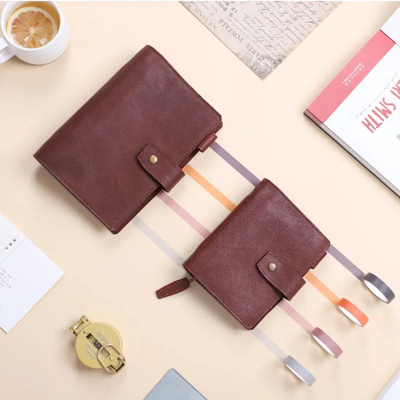

Yiwi Free Logo Custom A6 A7 Red Brown Genuine Leather Planner 6 Loose Leaf Notebook With double Genuine Leather Separator Pages