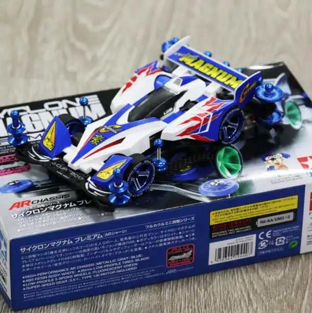 Ar シャーシミニ 4WD 車モデルサイクロンマグナムプレミアム