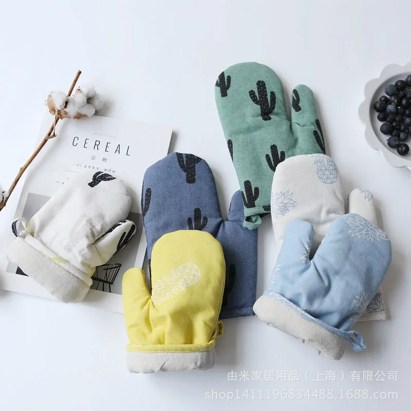 

FOURETAW 1 Piece Cute Cactus ineapple Cotton Nordic Style Kitchen Cooking microwave gloves baking BBQ potholders Oven mitts