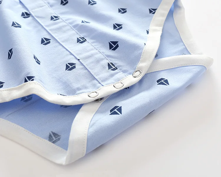 3979469296_2068599042