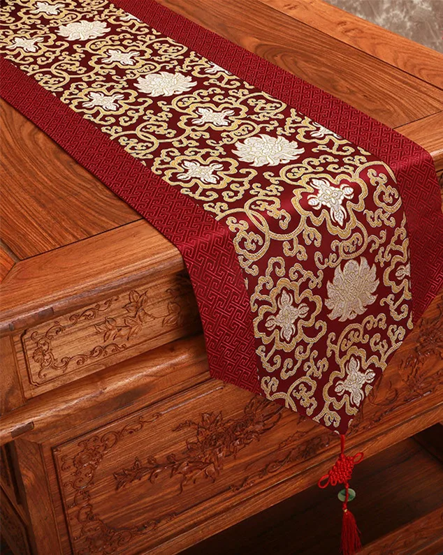

Happy Floral Xmas Chinese Table Runner Decoration Silk Dining Table Protective Pads Rectangle Damask Table Cloth Runners