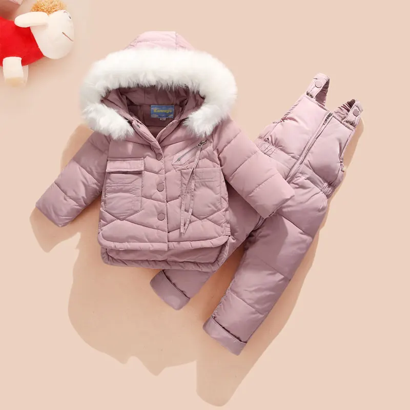 Комплект зимней одежды для маленьких девочек, детский зимний лыжный костюм на 90% утином пуху для мальчиков и девочек зимний комбинезон, детская куртка, пальто+ комбинезон, комплект, костюм - Цвет: Розовый