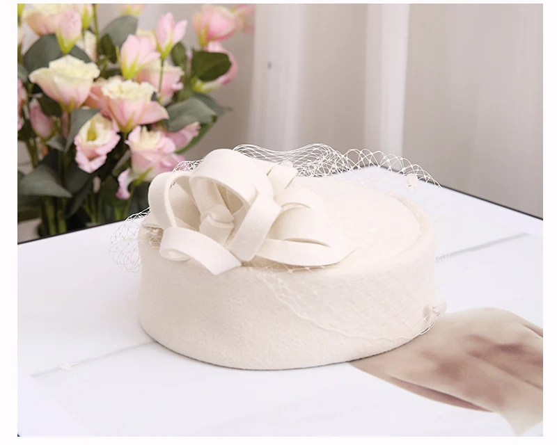 Новая французская винтажная английская льняная элегантная Цветочная перьевая маленькая шляпа свадебное платье вечернее платье головной убор фетровая шляпа