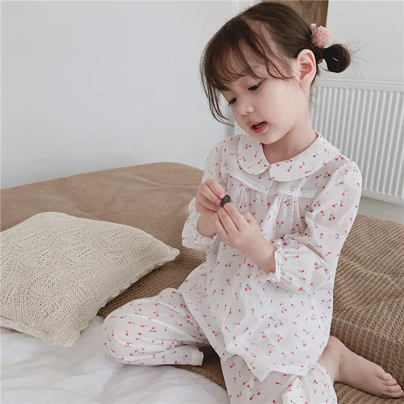 

2019 Spring&Summer White Soft Pajama Set For Girl Kids Thin Cotton Bathing Set Comfortable Cherry Pajamas Sleepwear Clothing Set