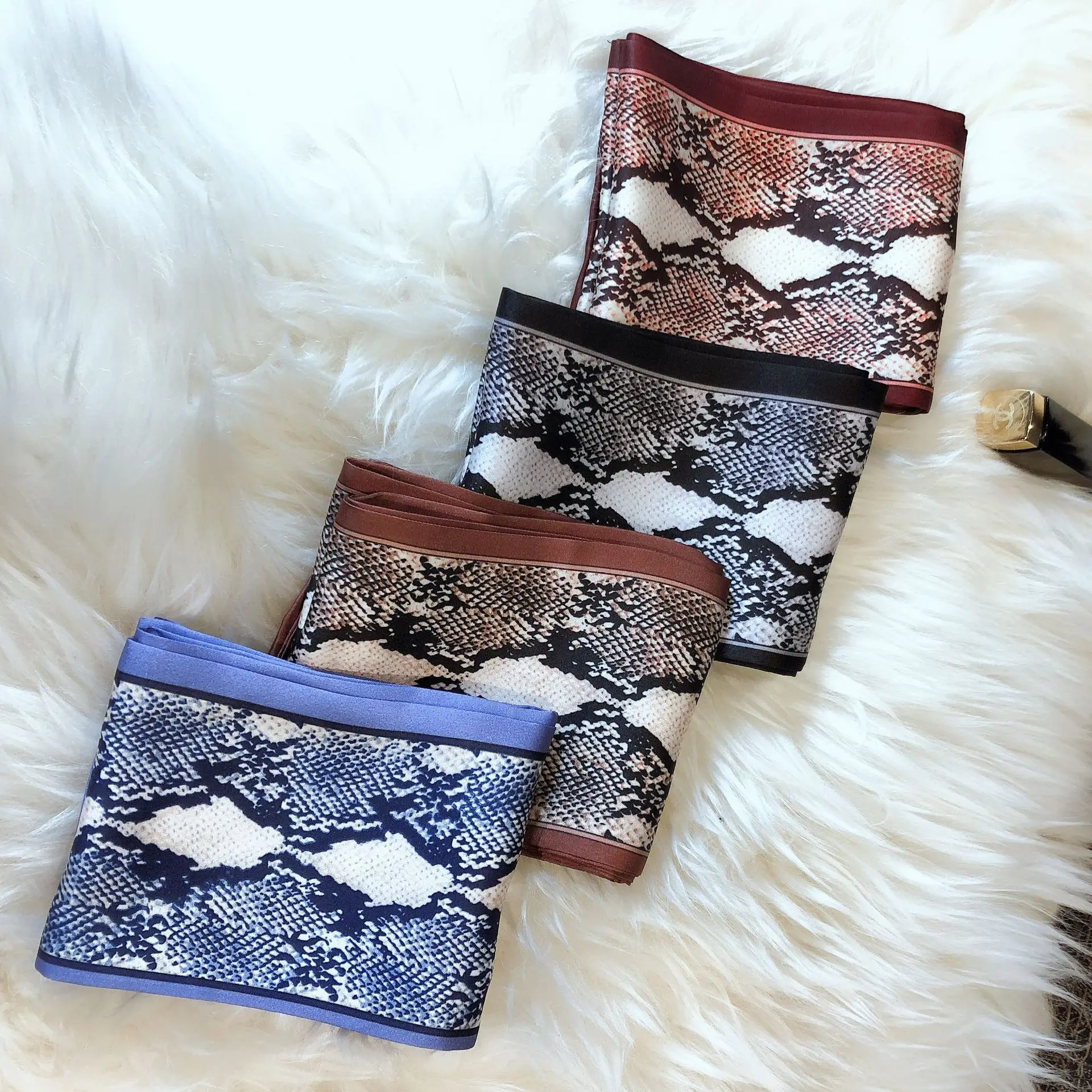 

Snake Print Bag Strap Scarf 2019 Fashion Womens Silk Scarf Fashion Head Scarf Headwear Long Scarves Bag Accessories Ribbon