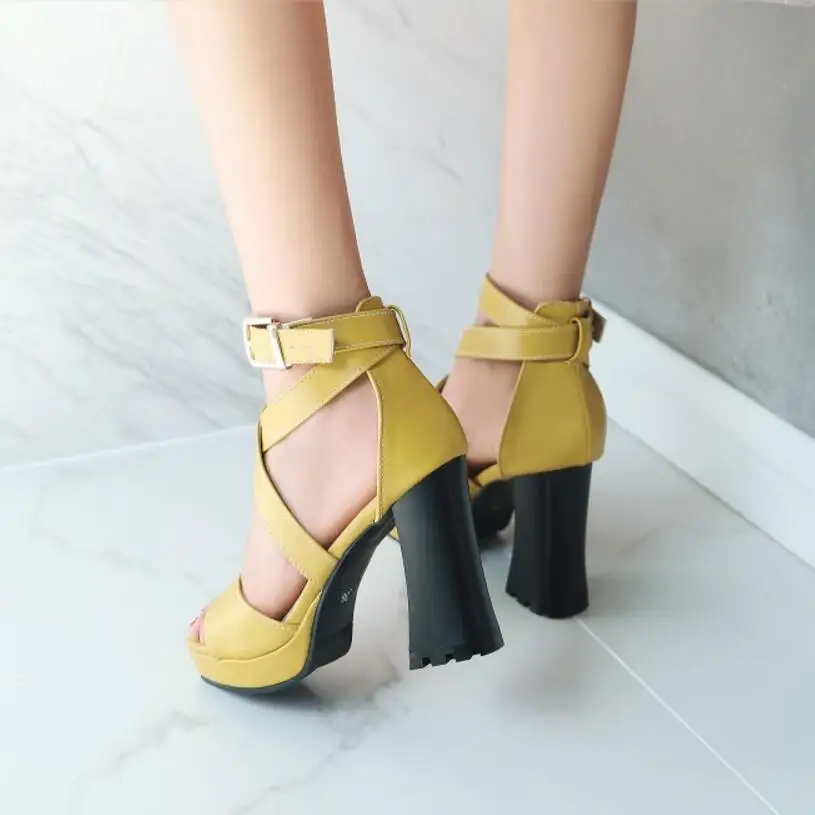 Plate Talons De forme Gladiateur Plus Haute Sexy Poisson Femmes jaune Tête Ultra Peep La Taille Mince Noir Parti Croix Sandales blanc Toe Maziao 8gXgdw