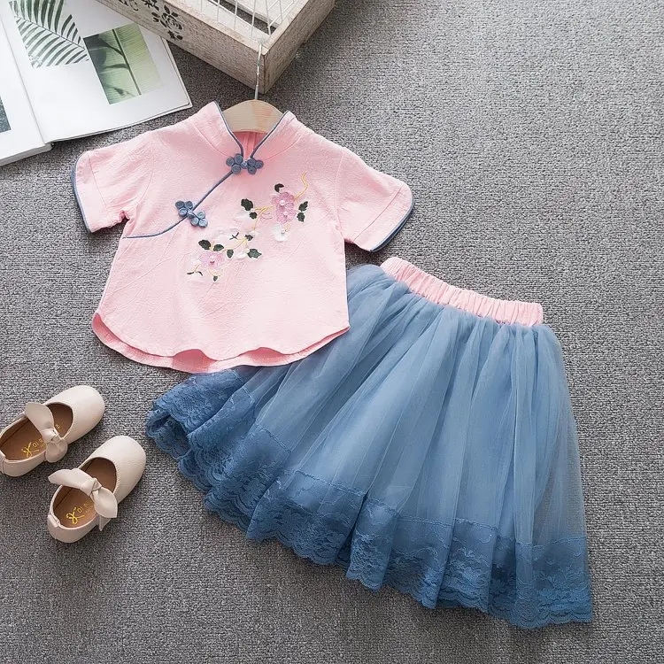 

Girls Skirt Set 2019 New Chinese Style Girls Short Sleeve Cotton Embroidered Tops + Puffy Mesh Skirt Two-piece Set