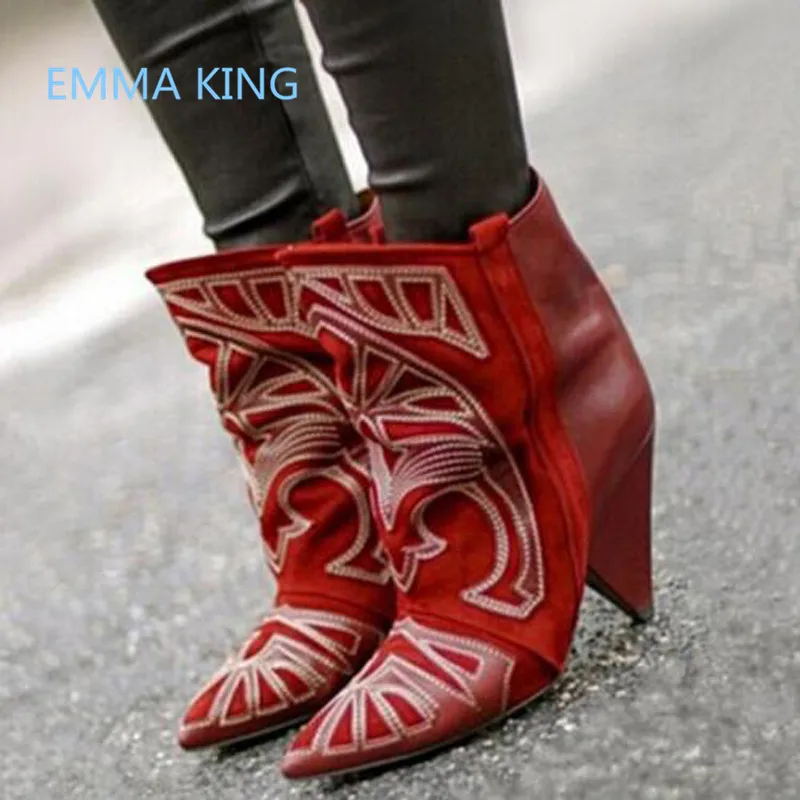 Новые красные замшевые ботильоны для подиума женская обувь на шпильке с вышивкой ковбойские полусапожки женские ботинки на высоком каблуке без застежки