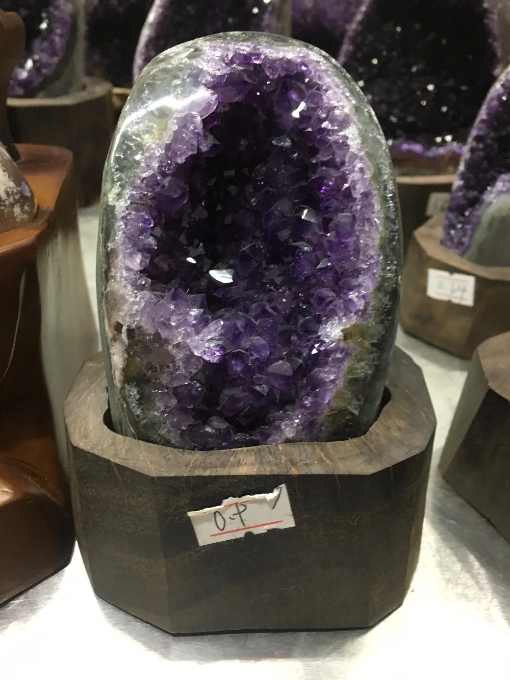 0.9kg natural uruguai roxo ametista buraco cristal de quartzo + suporte