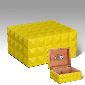 

High-end Fashion Diamond Cut Style Luminous Yellow Cigar Humidor Nice Storage Box with Moisture Meter Moisturizing Device