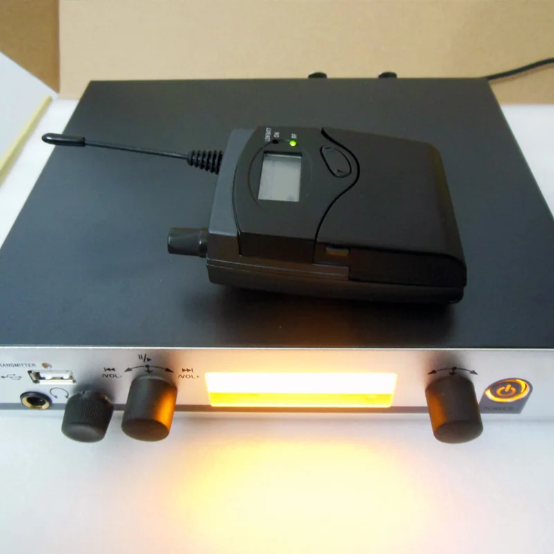 4 Receivers Professional in ear monitor system IN