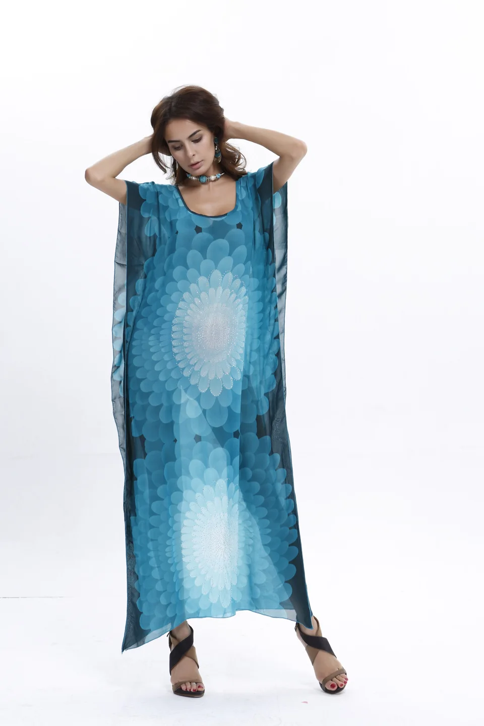 2504913675_916057475