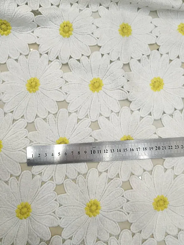 2 pieces embroidery lace appliques, white yellow daisy flower appliques