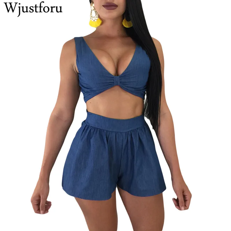 outfits with loose shorts