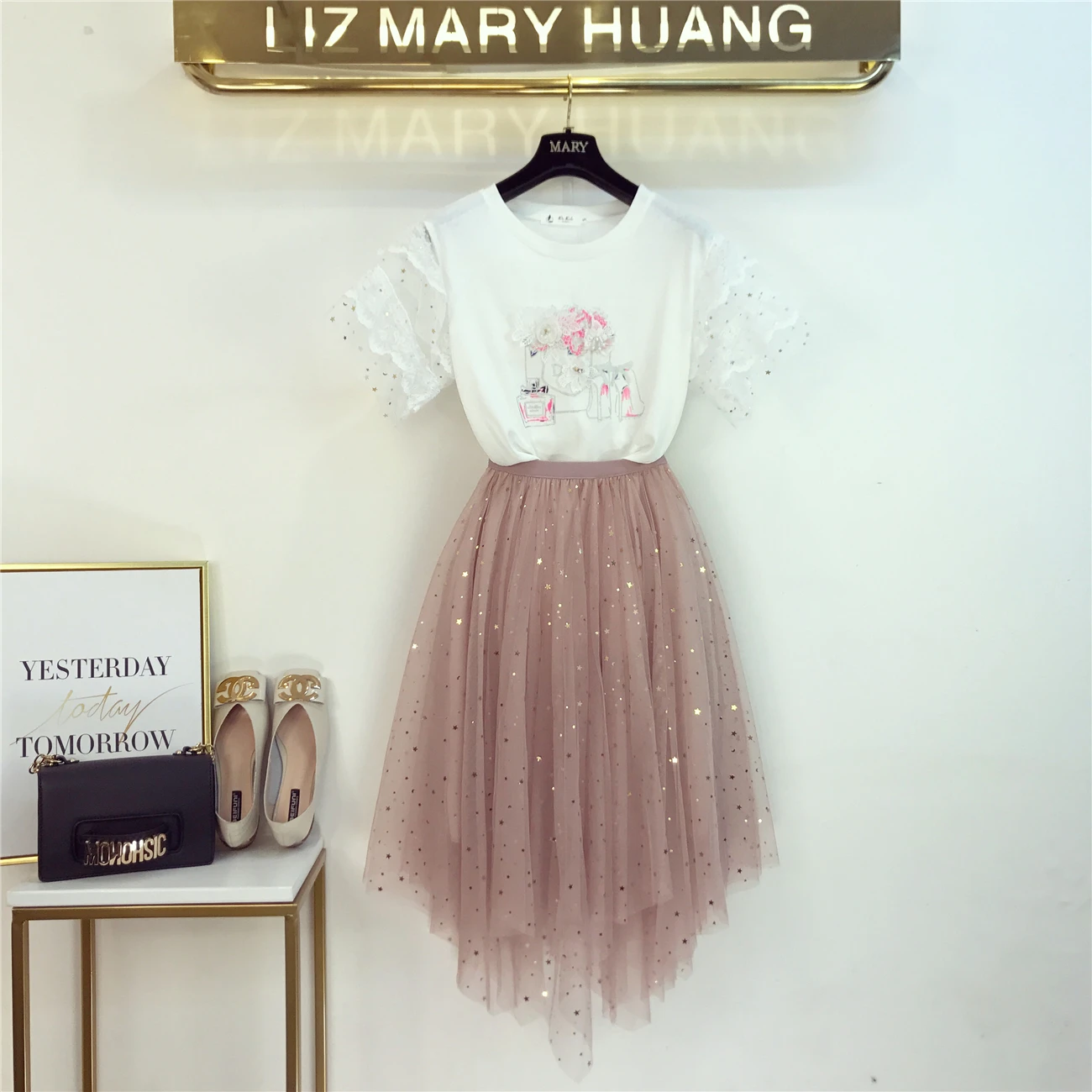 

Women Two Piece Set 3D Flower Embroidery Beading T Shirts Tops + Mid-Calf Skirts Clothing Sets Luxury Sequins Mesh Skirt Suits