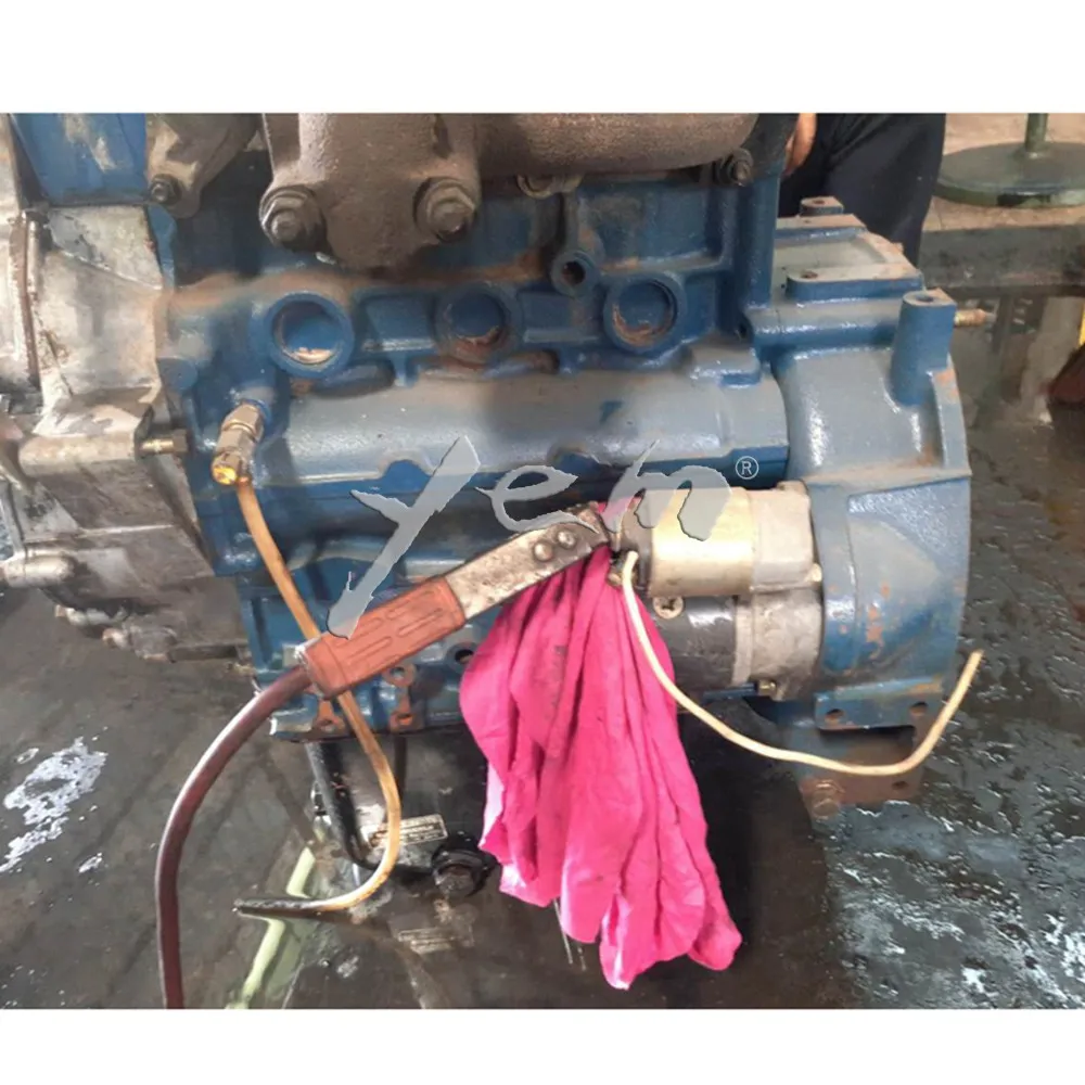 Isuzu 3kr1 помпа