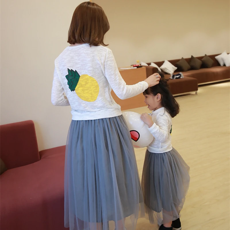

2018 autumn baby girls cardigans pullover mae e filha mommy and me clothes pineapple coat mother and daughter clothes outfits