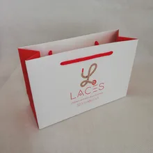 500 шт/лот пользовательские бумажные хозяйственные сумки Персонализированные размеры и цвета плотная картонная бумага для магазина подарочная упаковка печать бренд