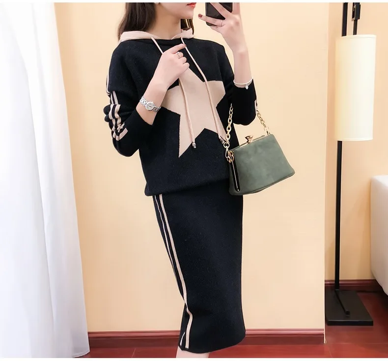 

New 2019 Autumn Fashion 2 Piece Set Women Striped Hooded Knitting Pullover + Skirts Sporting Wear Female Tracksuit