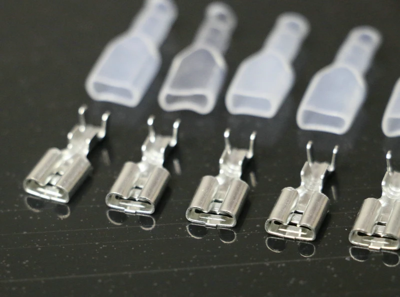 Connettori Piatti TERMINALI piatti femmina unisoliert 4,8x0,5mm 0,3-0,8mm² 50 PZ