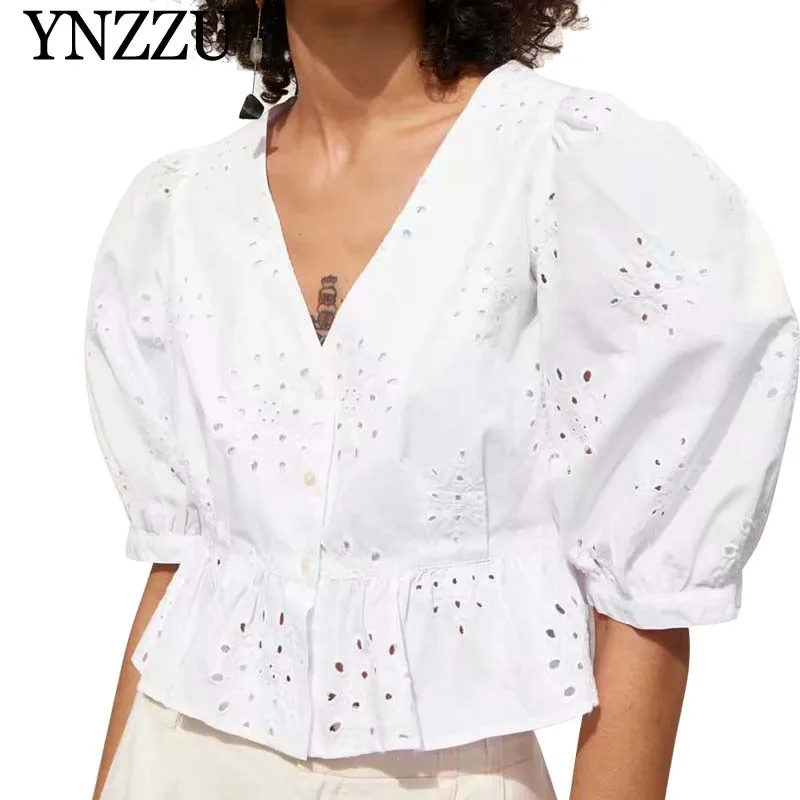 

YNZZU Elegant Embroidery Women Blouse Shirt 2019 Spring V Neck Single Breasted Hollow Loose Summer White Blouse Women Tops YT577