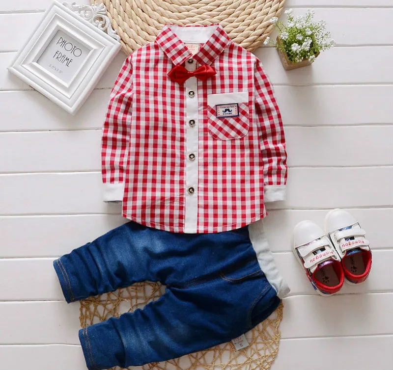 

2 PCS Fashion baby laid rompers shirts + jeans boys clothes bebe clothing set gentleman clothing set Red / light or Dark Blue