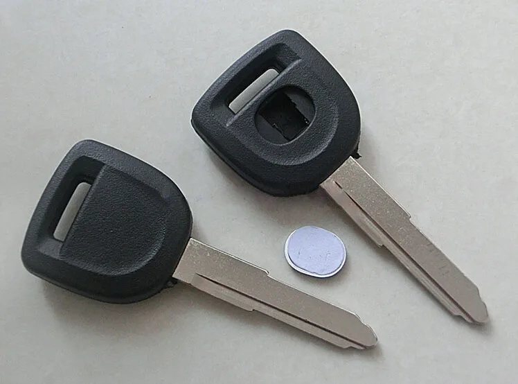 

10PCS/lot For Mazda M3 M6 Transponder Key Shell Case (Can Install Chip) With Logo Fob Key Cover